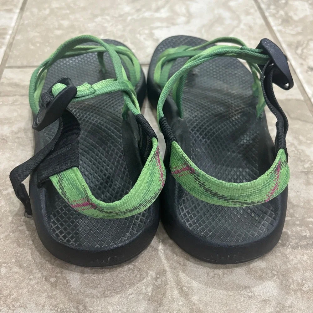 Chaco Z2 Yampa Sandals Womens 8 Green Strappy Toe Loop Hiking Vibram Soles